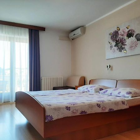 Guest House Katarina มาลินสกา ภายนอก รูปภาพ