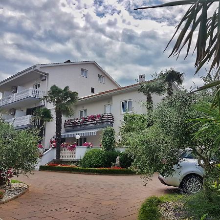 Guest House Katarina มาลินสกา ภายนอก รูปภาพ