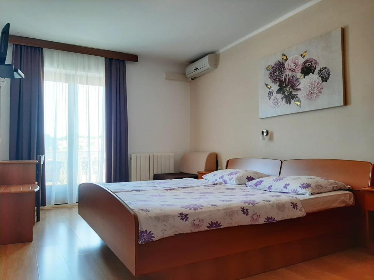 Guest House Katarina มาลินสกา ภายนอก รูปภาพ