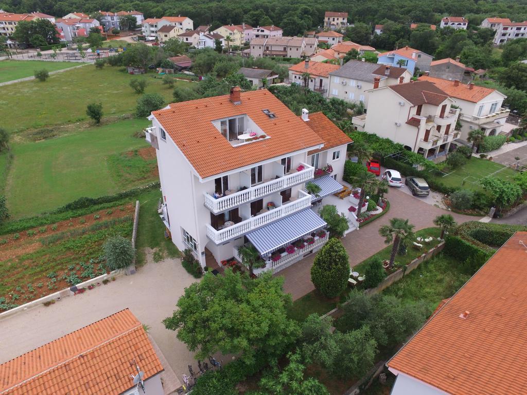 Guest House Katarina มาลินสกา ภายนอก รูปภาพ
